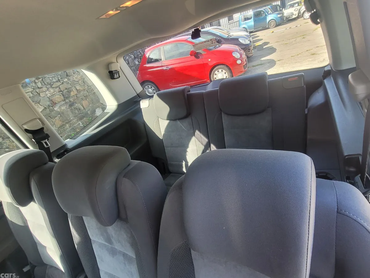 Volkswagen Touran MPV, Petrol, 2013, Black