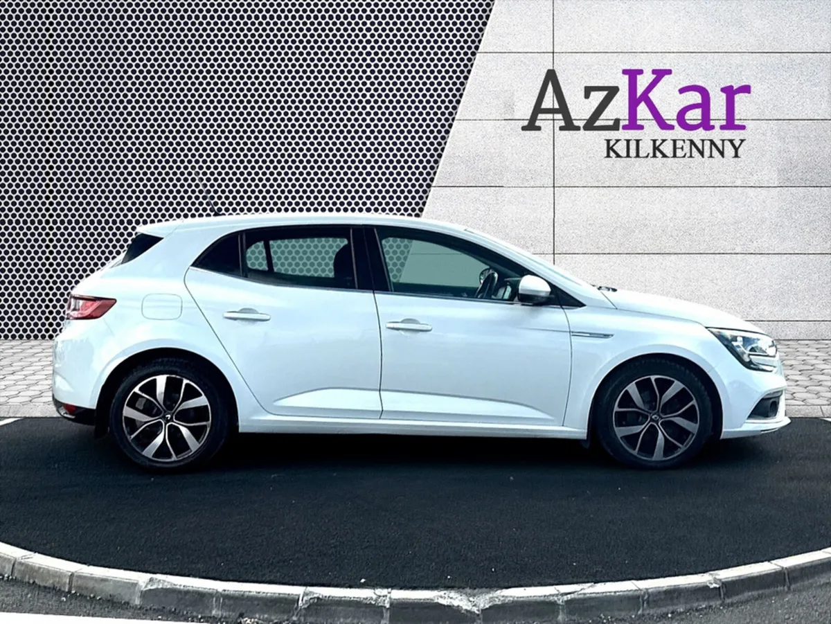 Renault Megane Hatchback, Diesel, 2019, White