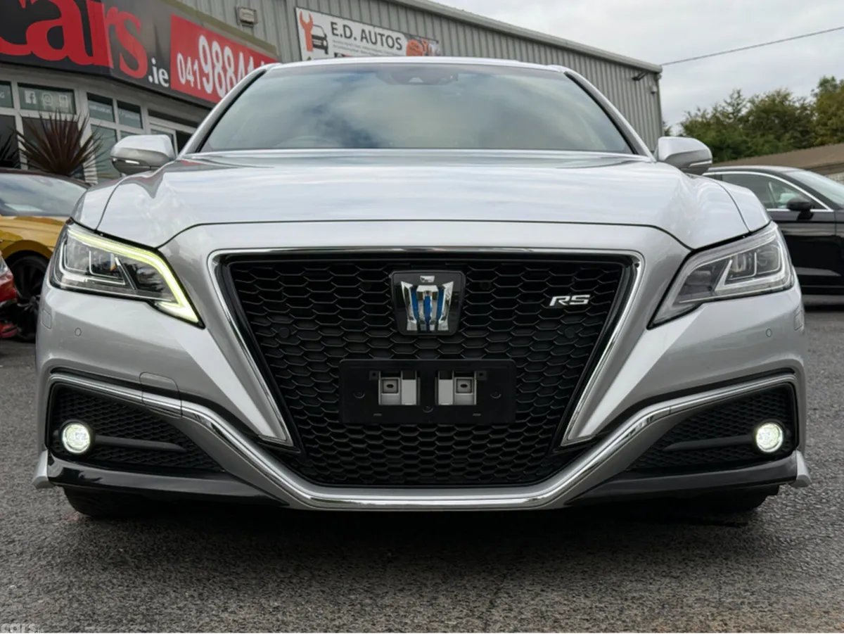 Toyota Crown Saloon, Petrol, 2018, Silver