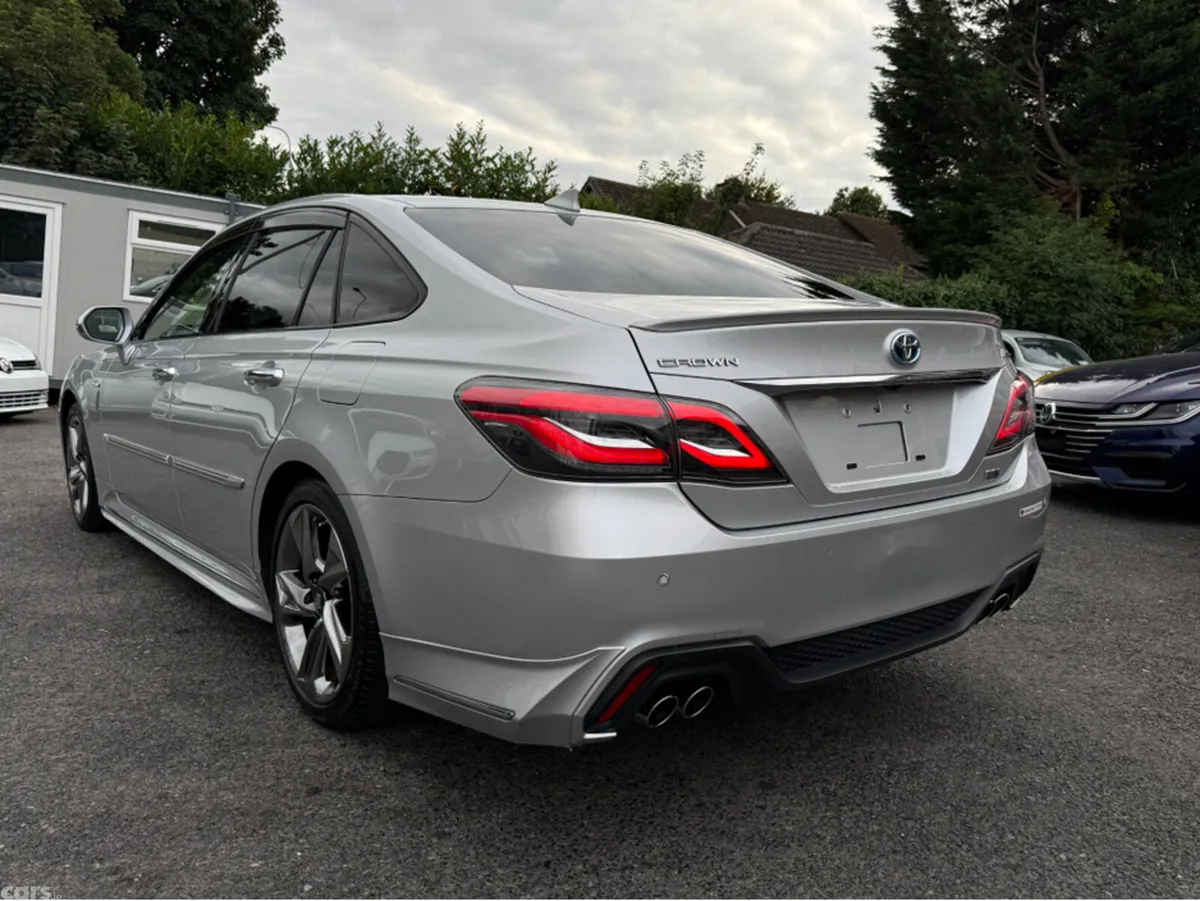 Toyota Crown Saloon, Petrol, 2018, Silver