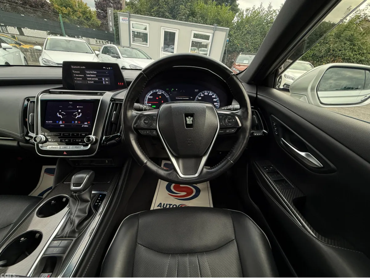 Toyota Crown Saloon, Petrol, 2018, Silver