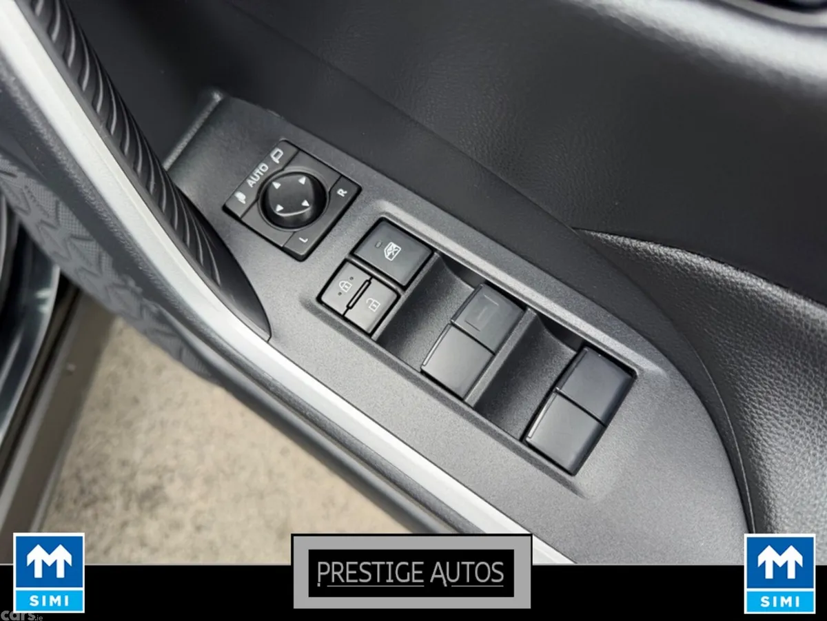 Toyota RAV4 SUV, Petrol Hybrid, 2021, Black