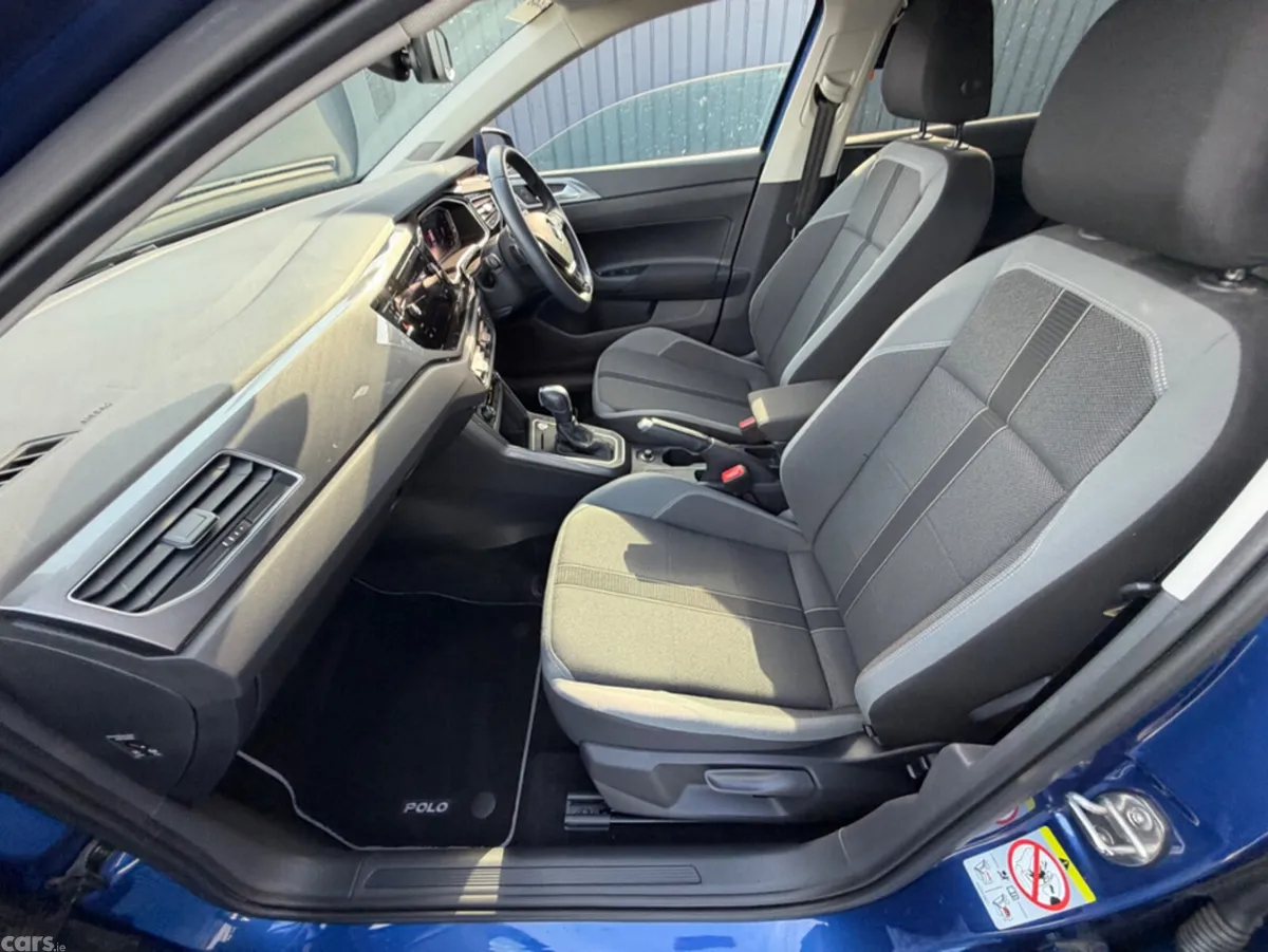 Volkswagen Polo Hatchback, Petrol, 2021, Blue