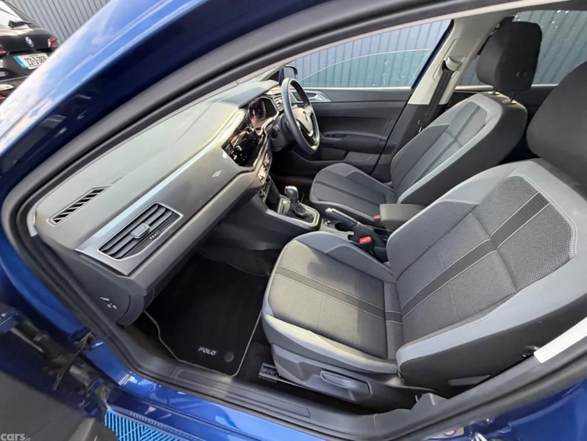 Volkswagen Polo Hatchback, Petrol, 2021, Blue