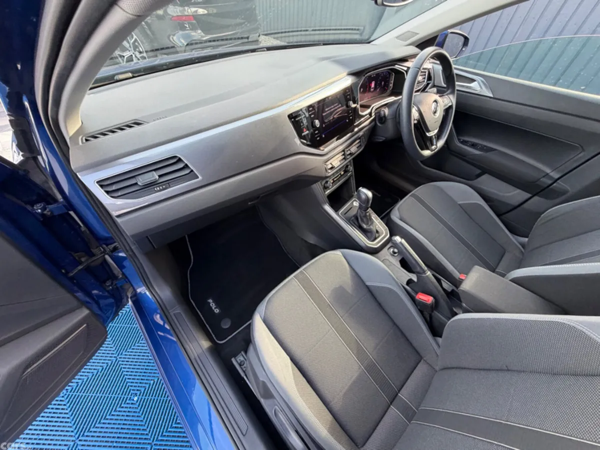 Volkswagen Polo Hatchback, Petrol, 2021, Blue