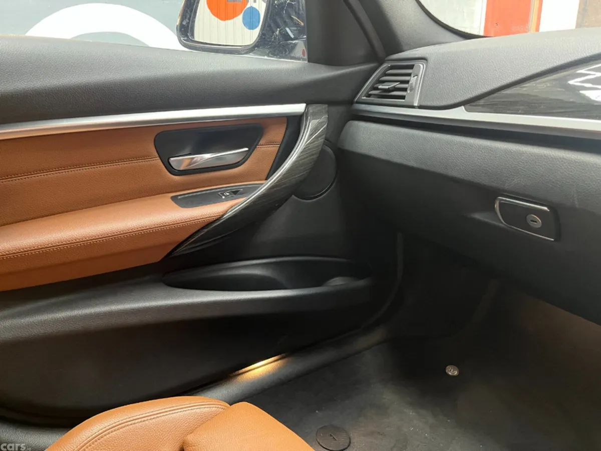 BMW 3-Series Saloon, Petrol, 2017, Black