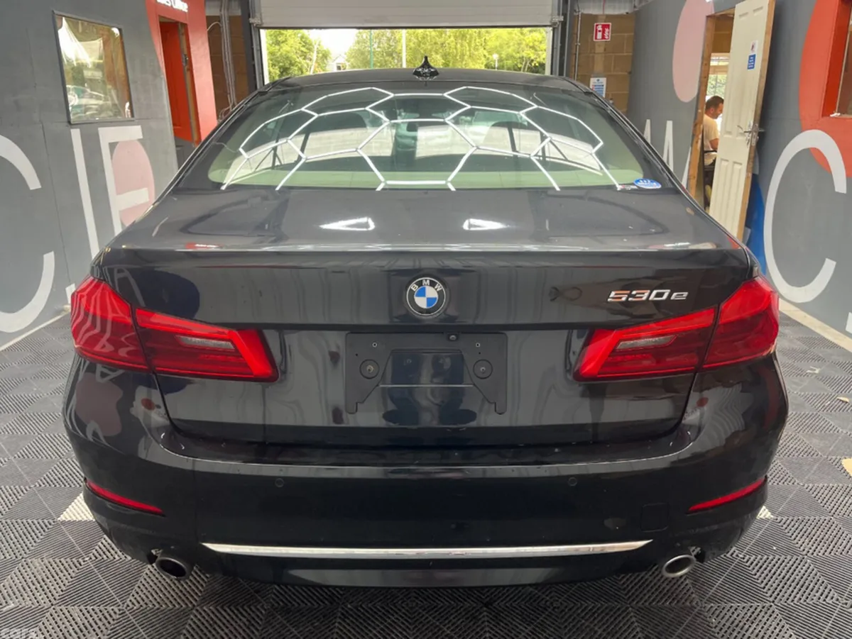 BMW 5-Series Saloon, Petrol, 2018, Black