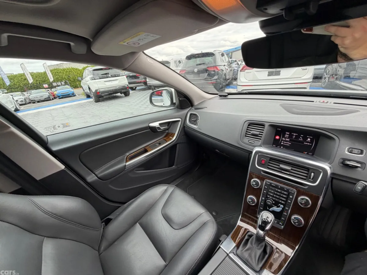 Volvo S60 Saloon, Diesel, 2018, White