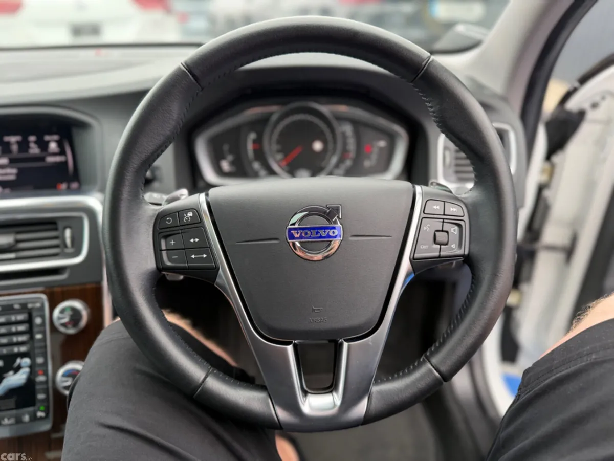 Volvo S60 Saloon, Diesel, 2018, White