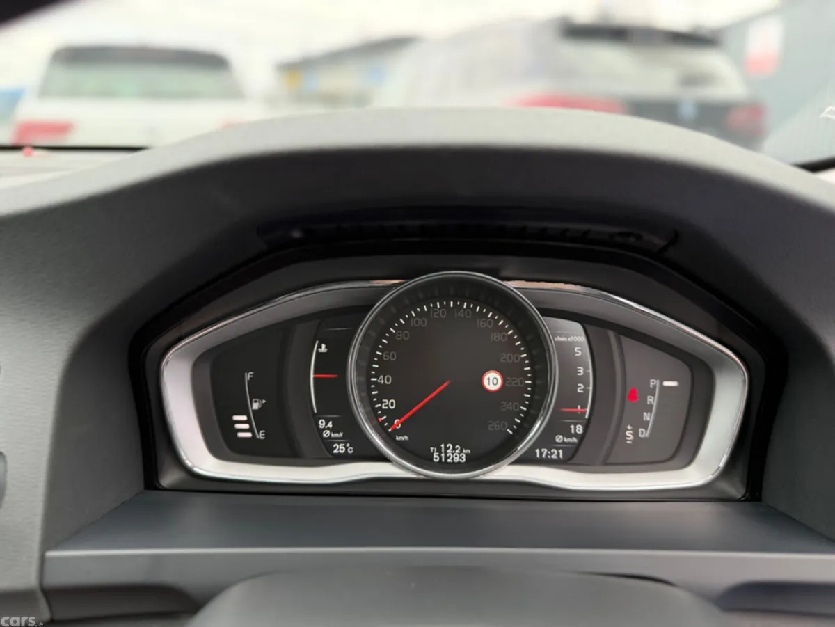 Volvo S60 Saloon, Diesel, 2018, White