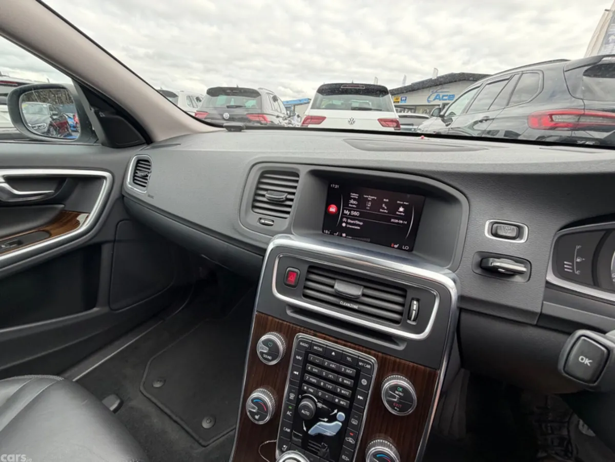 Volvo S60 Saloon, Diesel, 2018, White