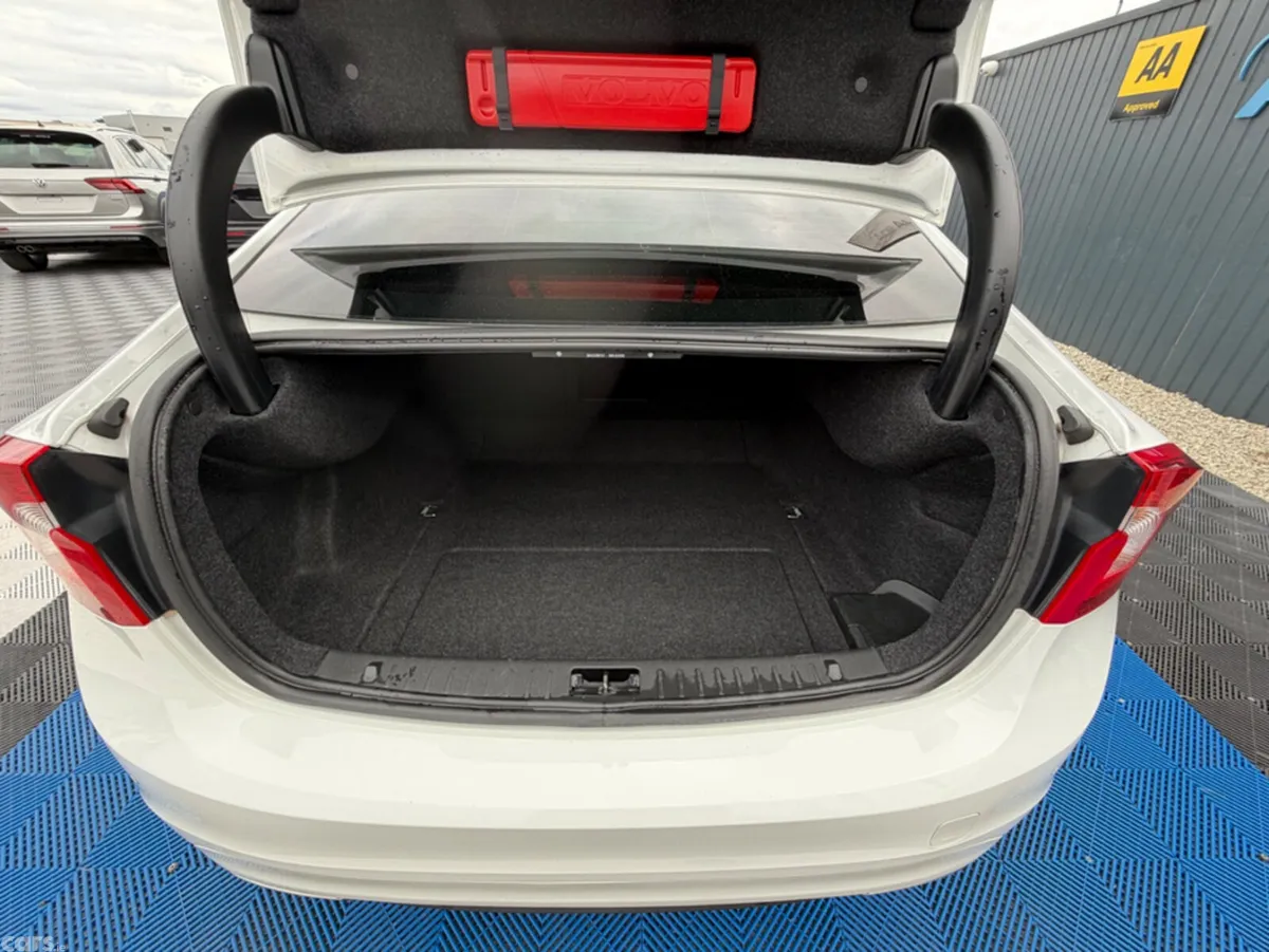 Volvo S60 Saloon, Diesel, 2018, White