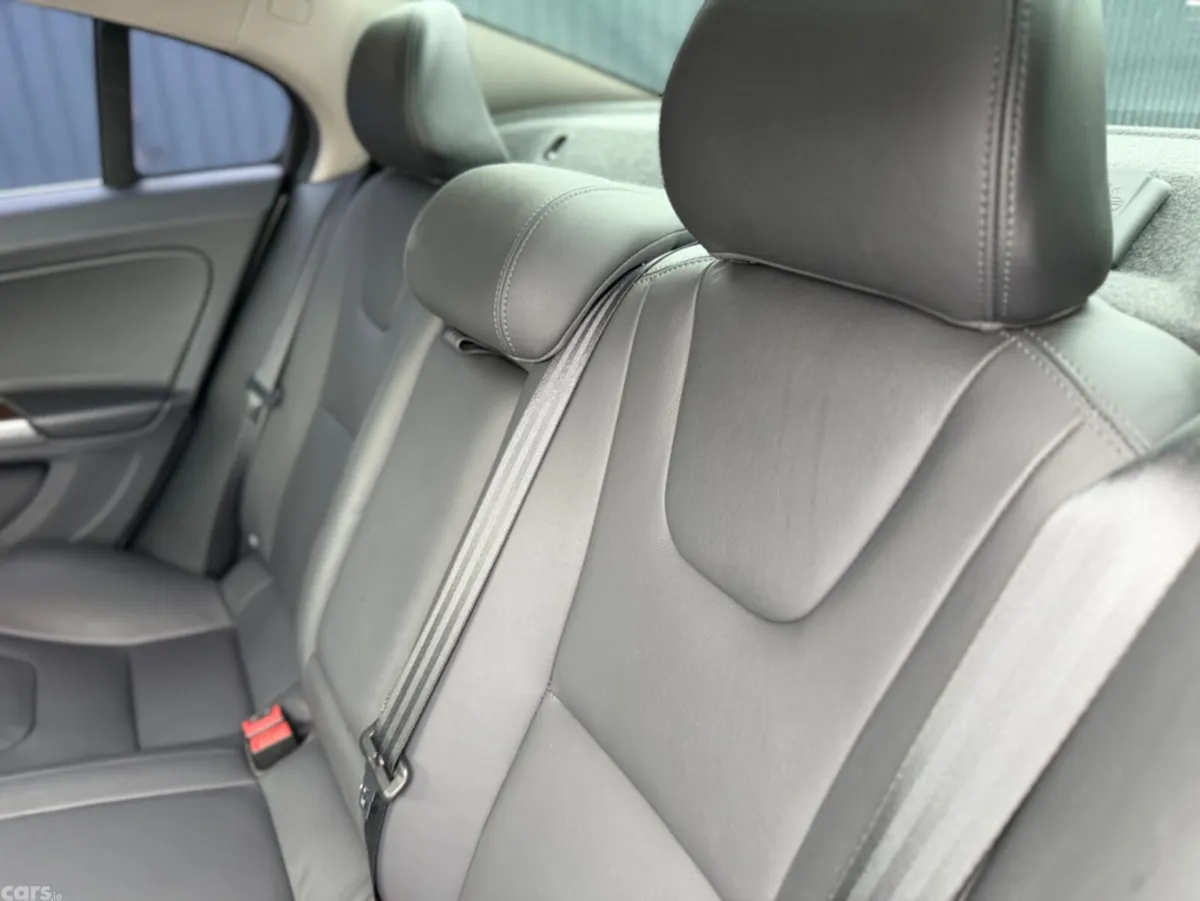 Volvo S60 Saloon, Diesel, 2018, White