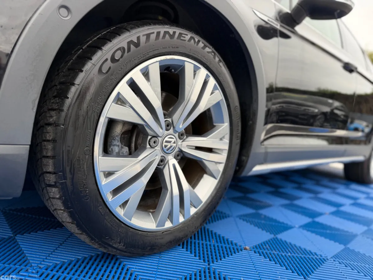 Volkswagen Passat Estate, Diesel, 2019, Black