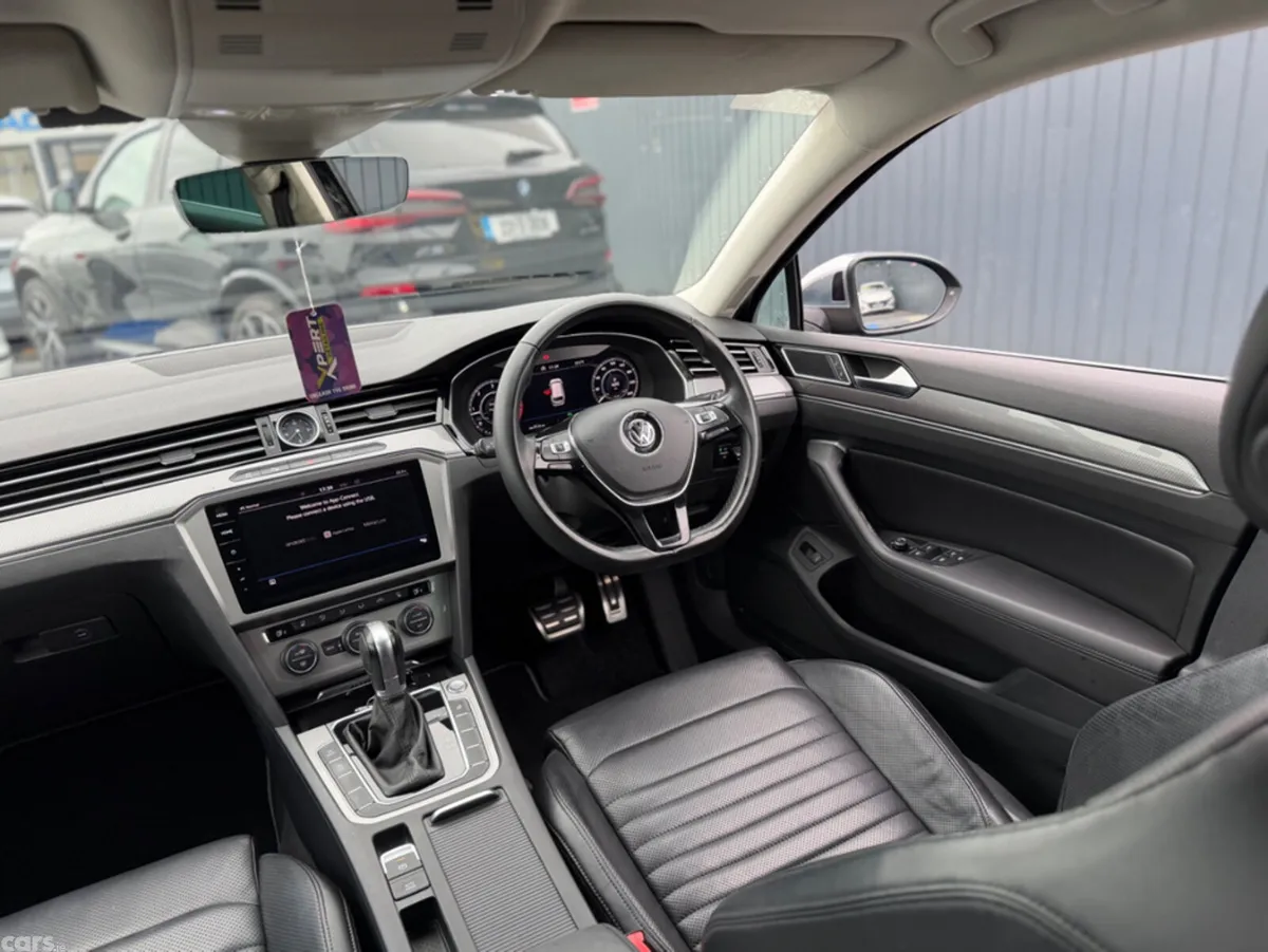 Volkswagen Passat Estate, Diesel, 2019, Black