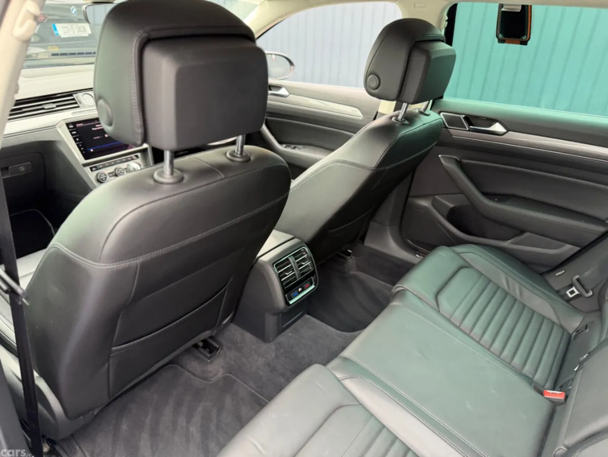 Volkswagen Passat Estate, Diesel, 2019, Black