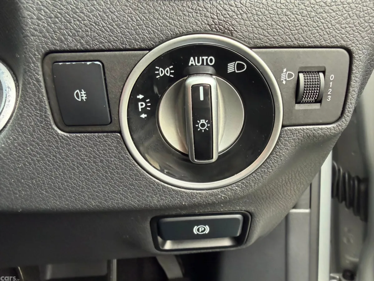 Mercedes-Benz CLA Saloon, Diesel, 2015, Silver