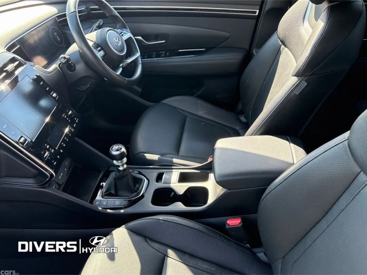 Hyundai Tucson MPV, Diesel, 2022, Red
