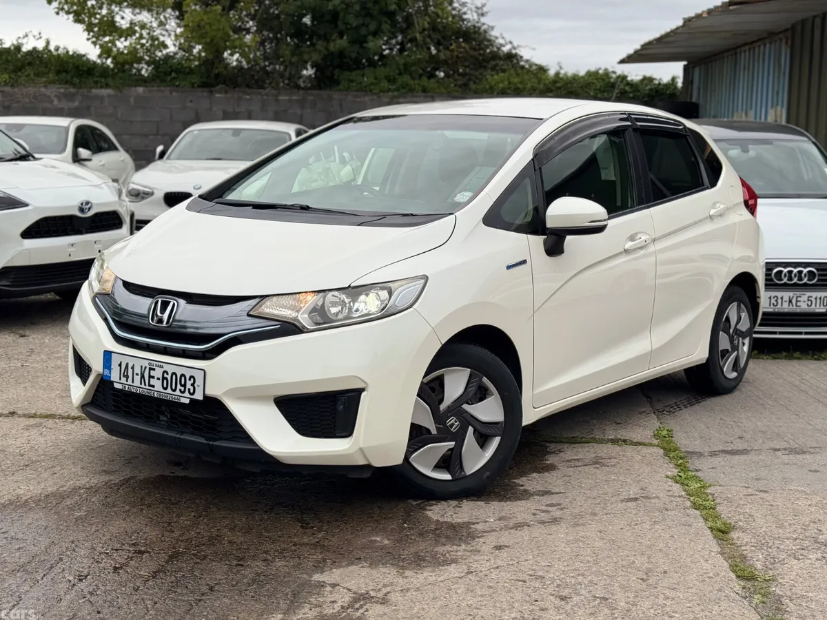 Honda Fit Hatchback, Petrol Hybrid, 2014, White