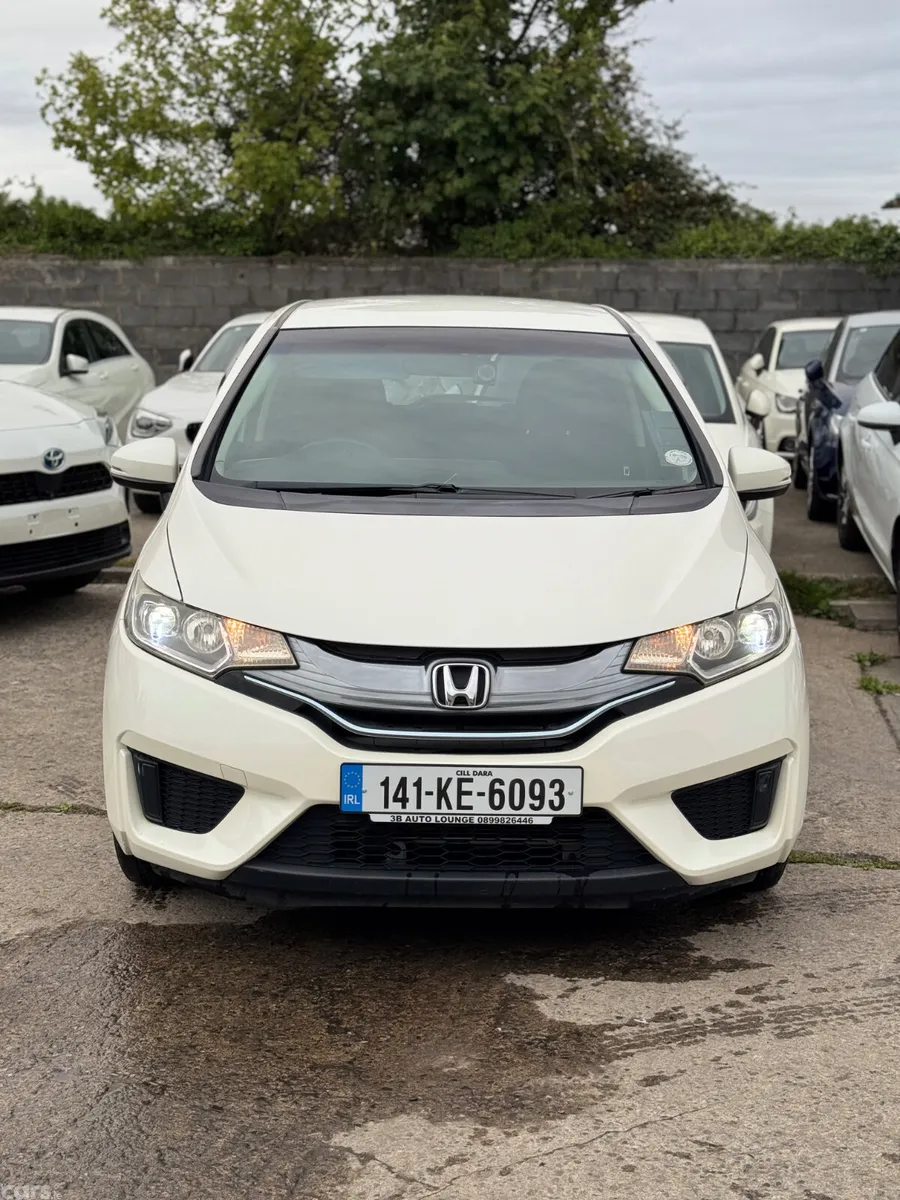 Honda Fit Hatchback, Petrol Hybrid, 2014, White