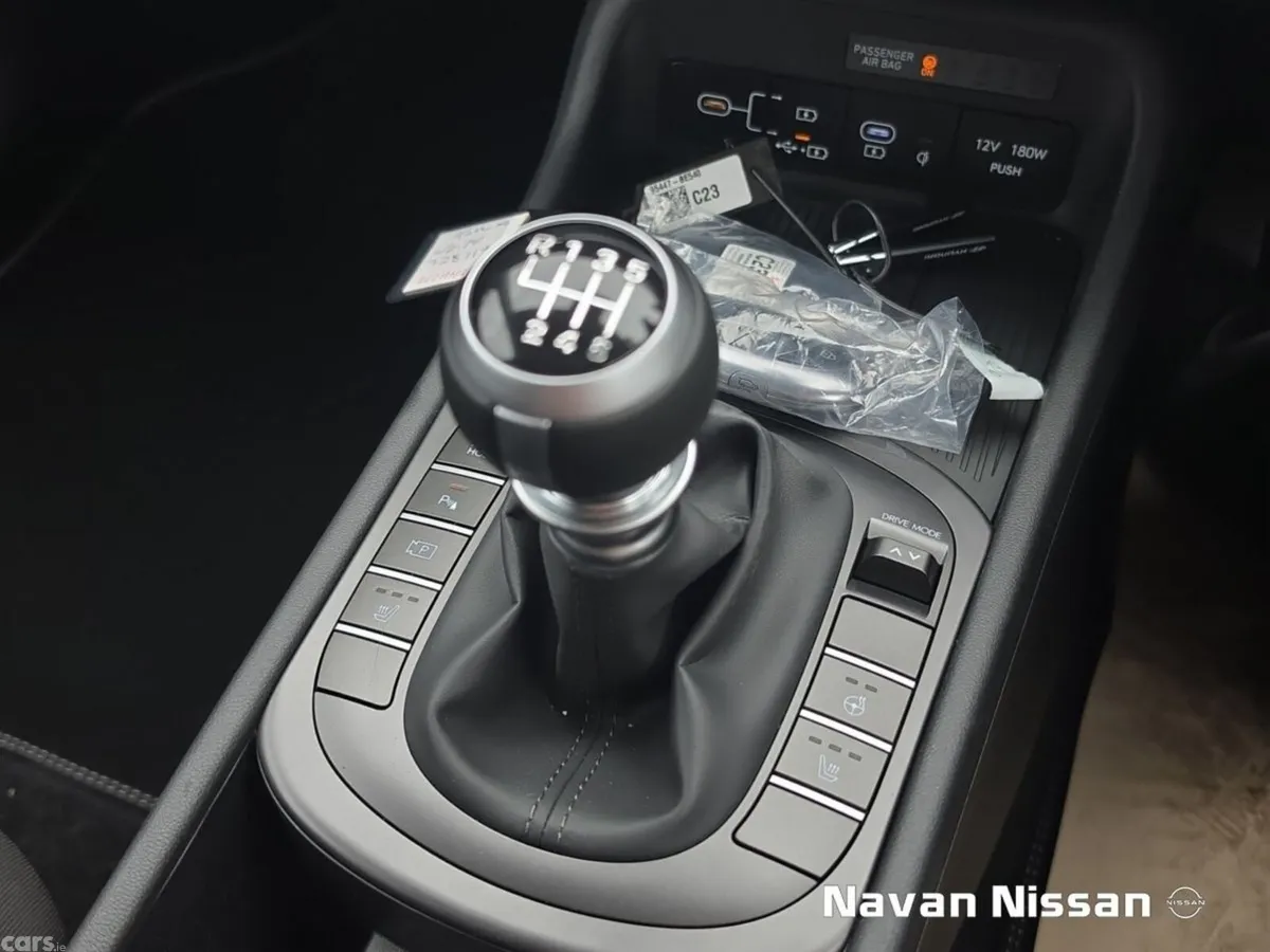 Hyundai KONA MPV, Petrol, 2026, White