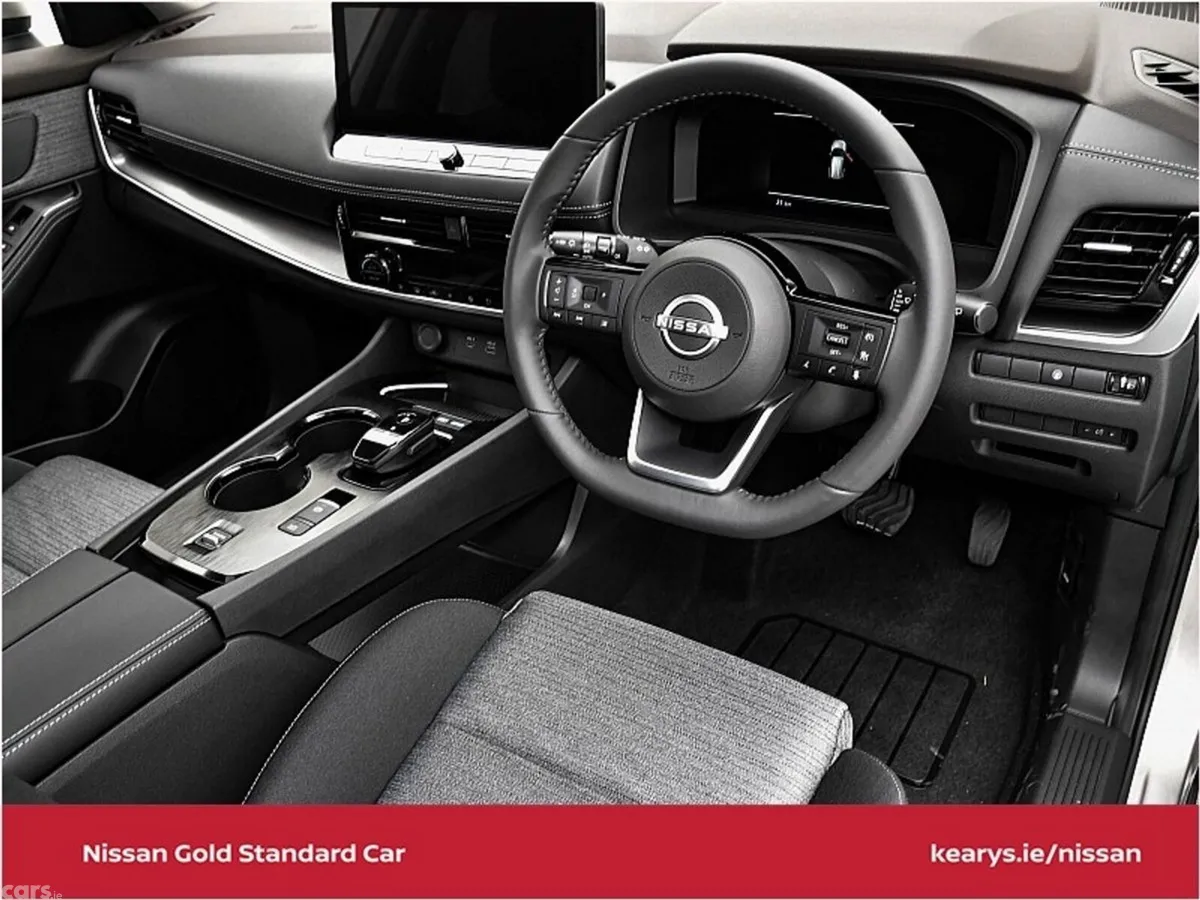 Nissan X-Trail SUV, Petrol Hybrid, 2024, Gold