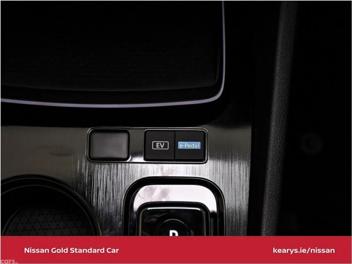 Nissan X-Trail SUV, Petrol Hybrid, 2024, Gold