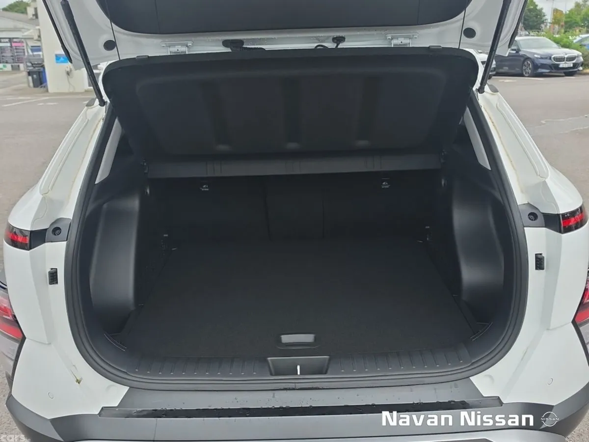Hyundai KONA MPV, Petrol, 2026, White
