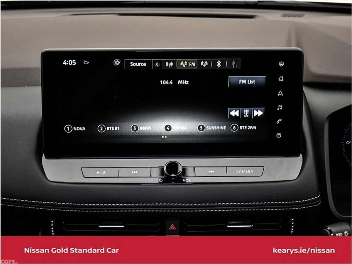 Nissan X-Trail SUV, Petrol Hybrid, 2024, Gold