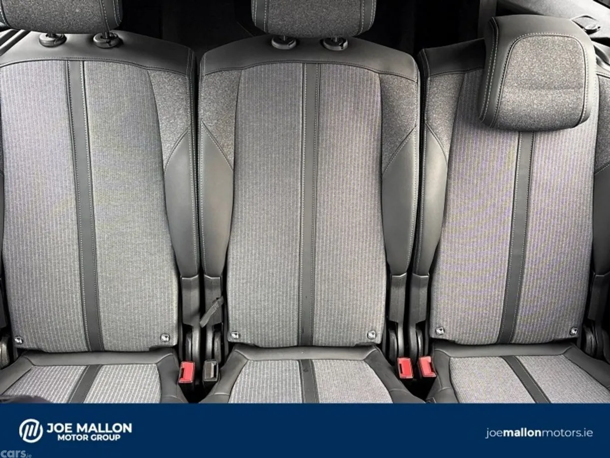 Peugeot 5008 MPV, Diesel, 2024, Black