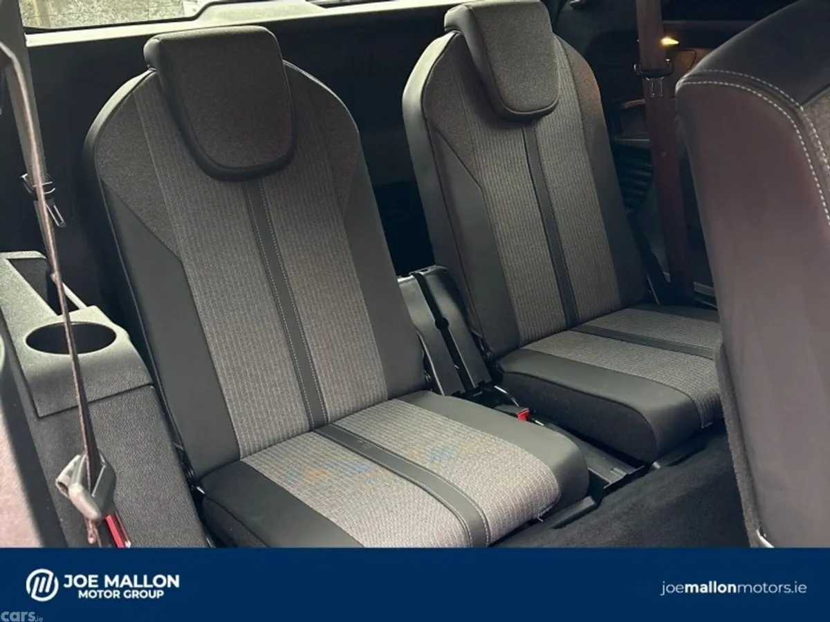 Peugeot 5008 MPV, Diesel, 2024, Black