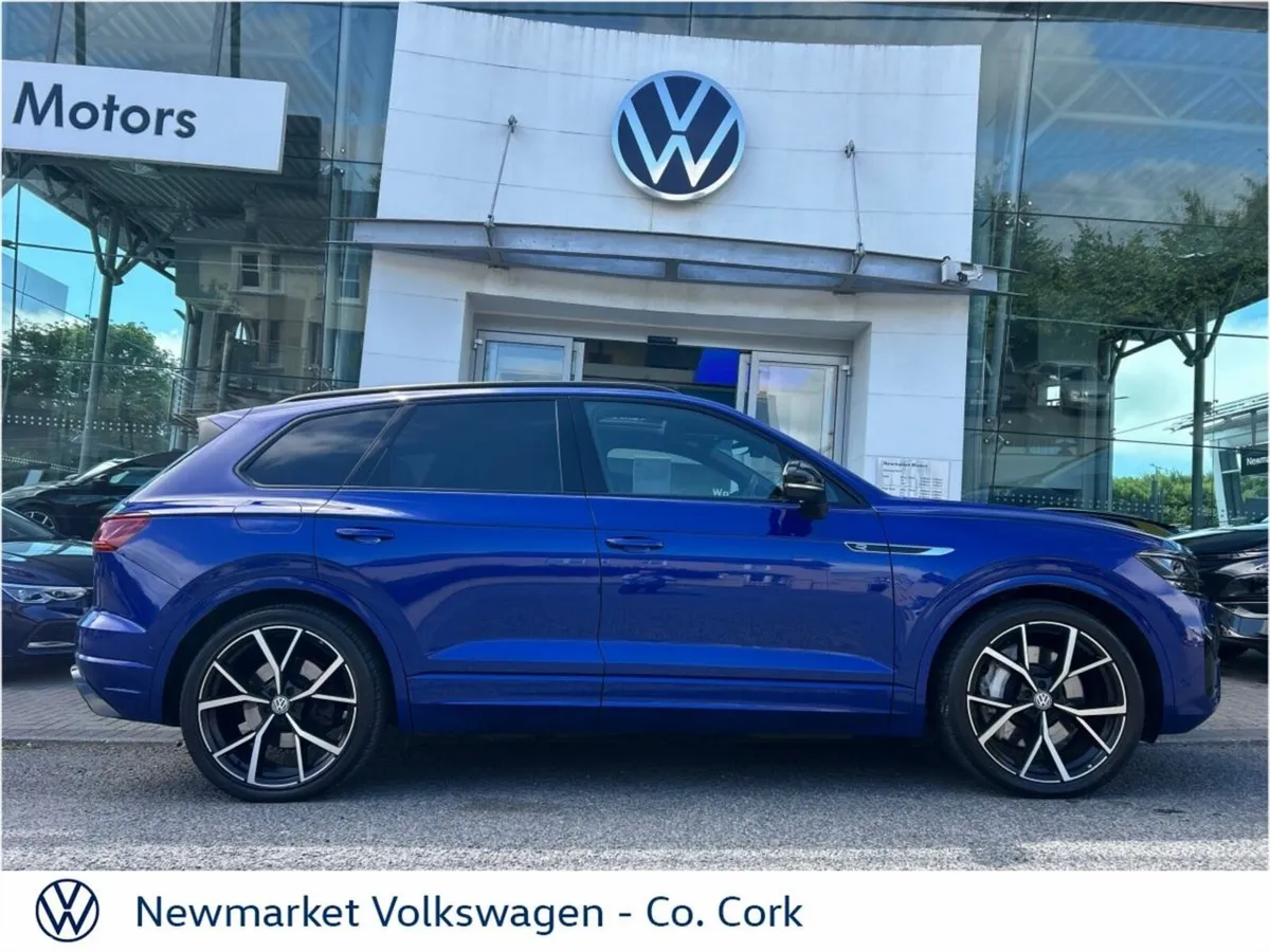 Volkswagen Touareg SUV, Petrol Plug-in Hybrid, 2021, Blue