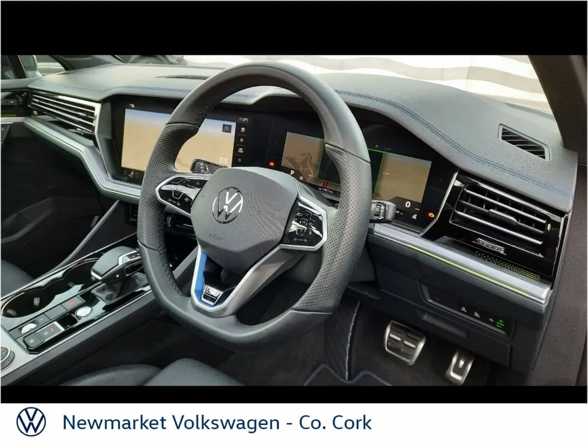 Volkswagen Touareg SUV, Petrol Plug-in Hybrid, 2021, Blue