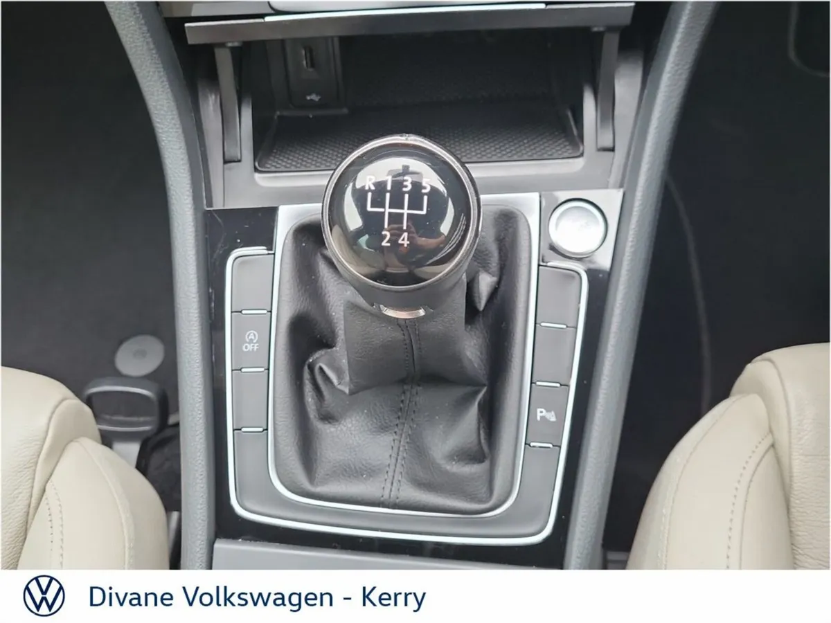 Volkswagen Golf Hatchback, Diesel, 2020, Red