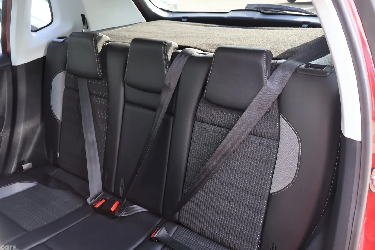 Peugeot 2008 Estate, Diesel, 2017, Red