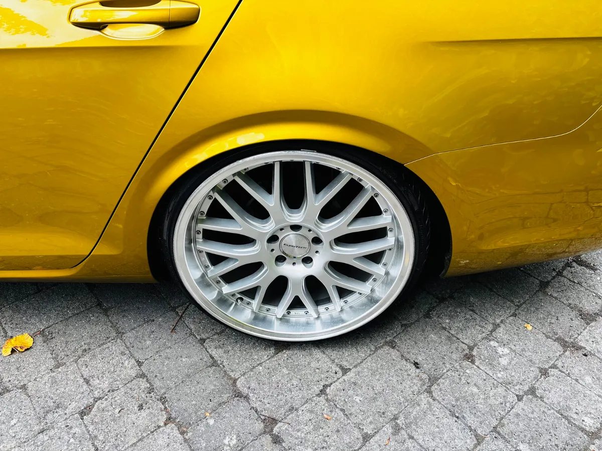 Volkswagen Golf Estate, Petrol, 2017, Gold
