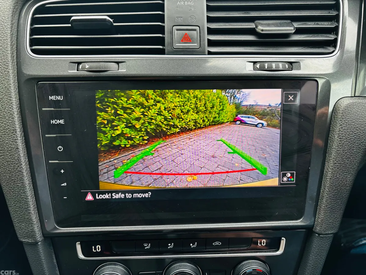 Volkswagen Golf Estate, Petrol, 2017, Gold