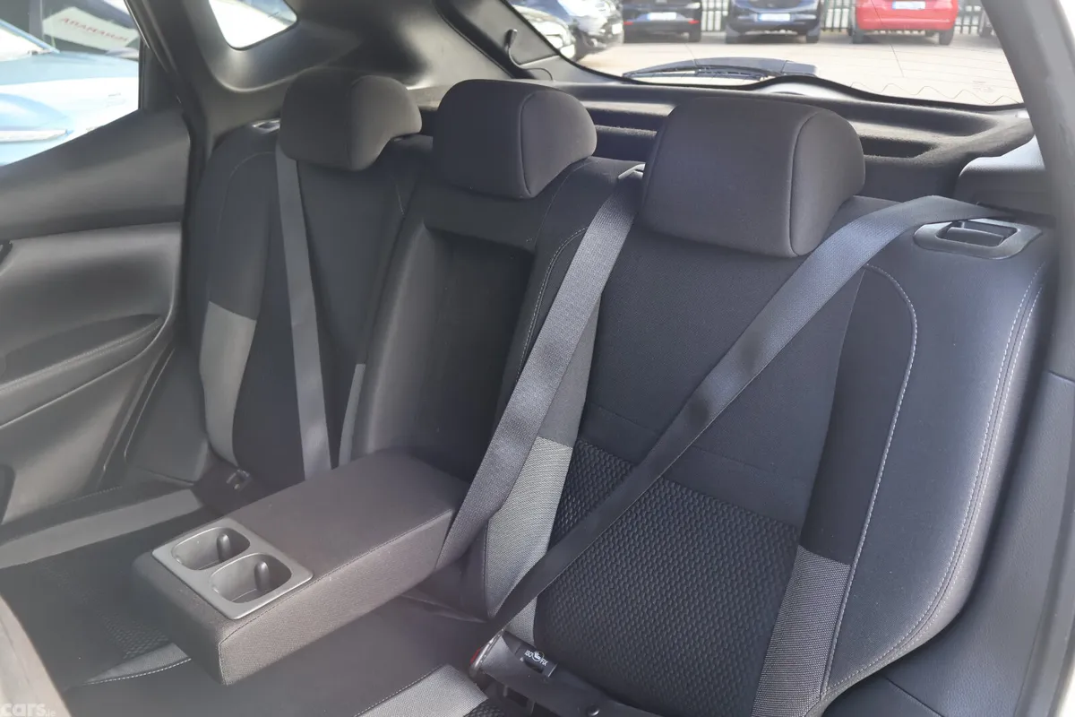 Nissan Qashqai MPV, Diesel, 2019, White