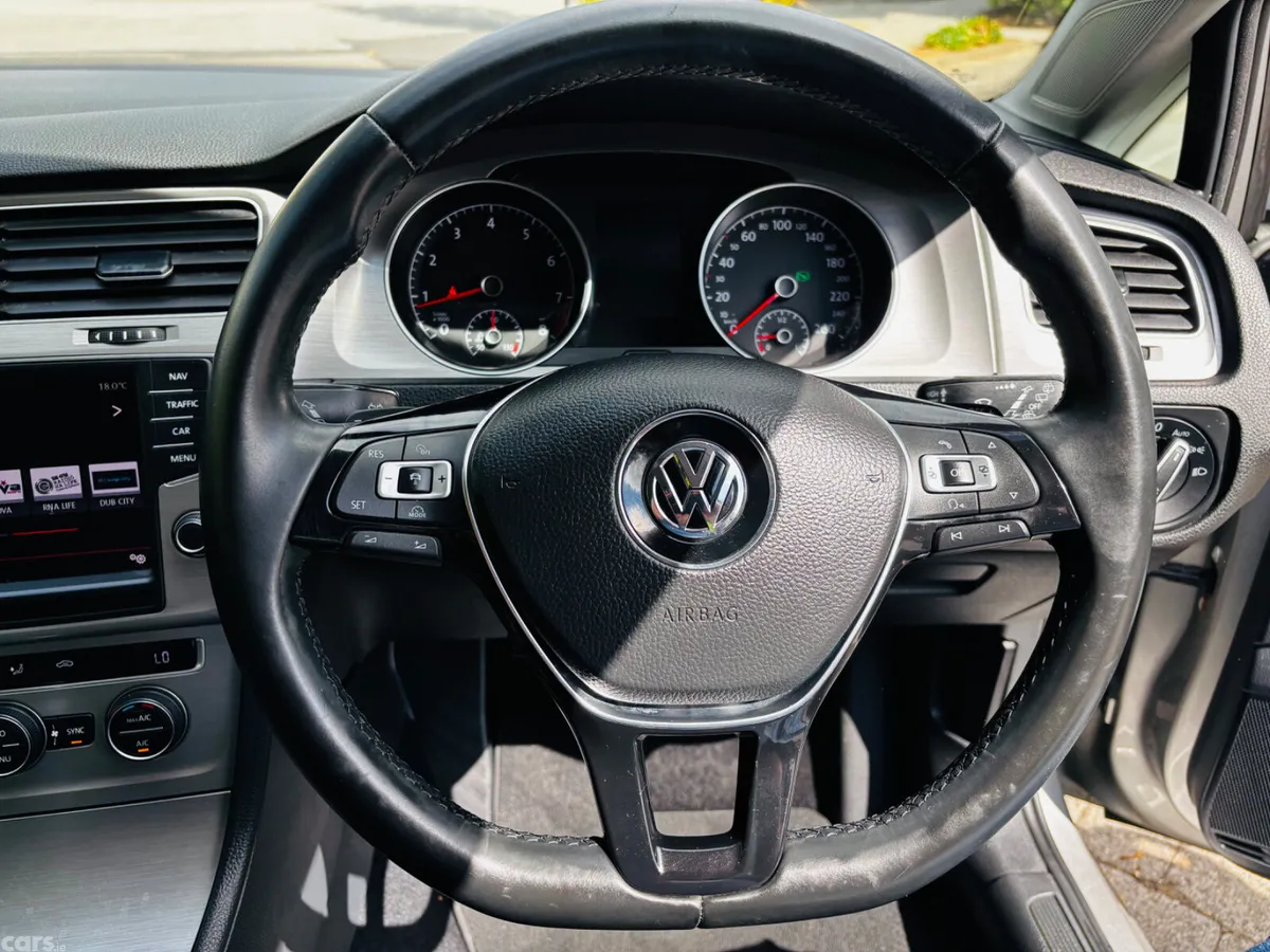 Volkswagen Golf Hatchback, Petrol, 2015, Silver