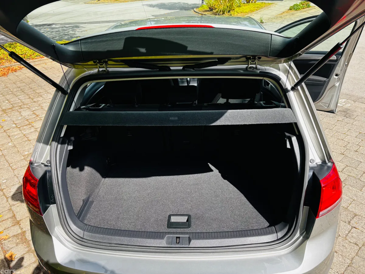 Volkswagen Golf Hatchback, Petrol, 2015, Silver