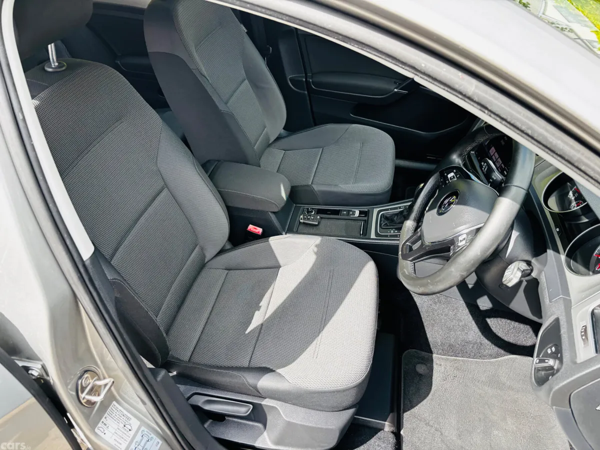 Volkswagen Golf Hatchback, Petrol, 2015, Silver