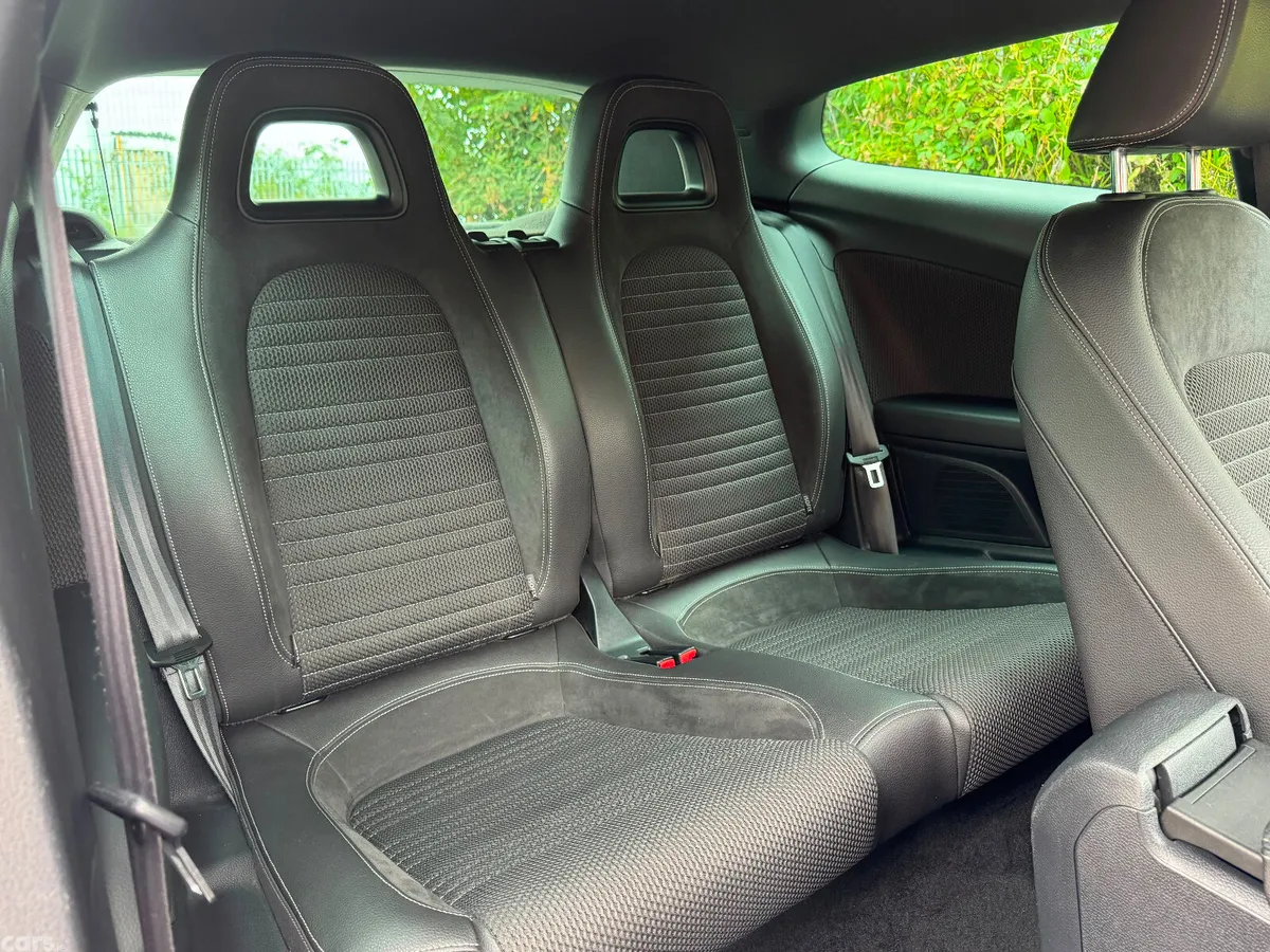 Volkswagen Scirocco Hatchback, Diesel, 2014, Blue