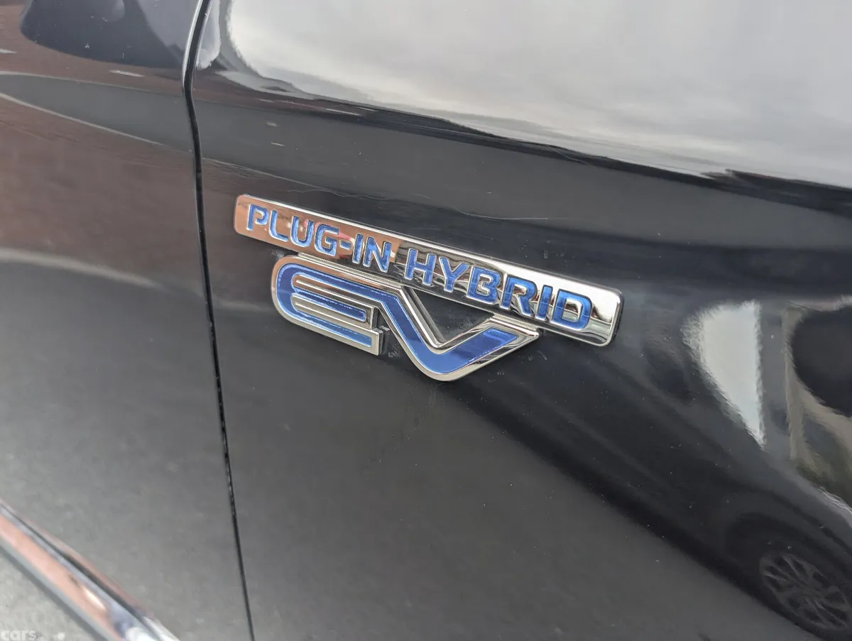 Mitsubishi Outlander SUV, Petrol Plug-in Hybrid, 2020, Black
