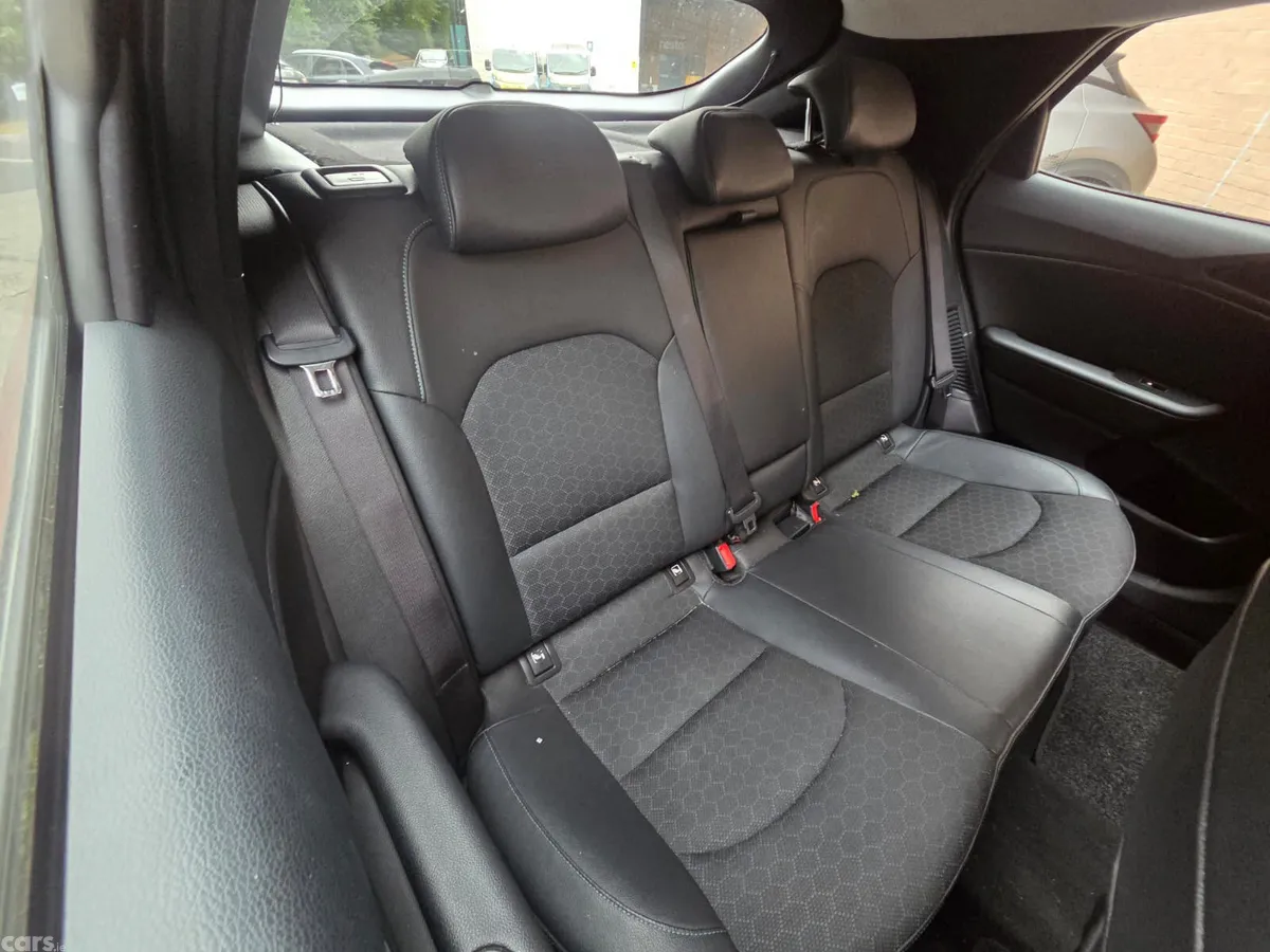 Kia XCeed Hatchback, Petrol Plug-in Hybrid, 2022, Red
