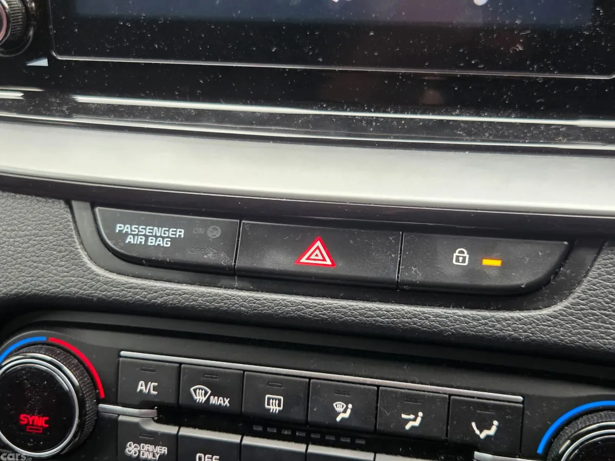 Kia XCeed Hatchback, Petrol Plug-in Hybrid, 2022, Red