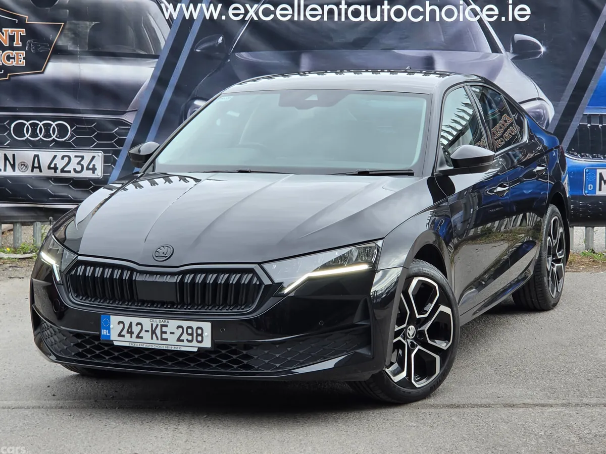 Skoda Octavia Saloon, Diesel, 2024, Black