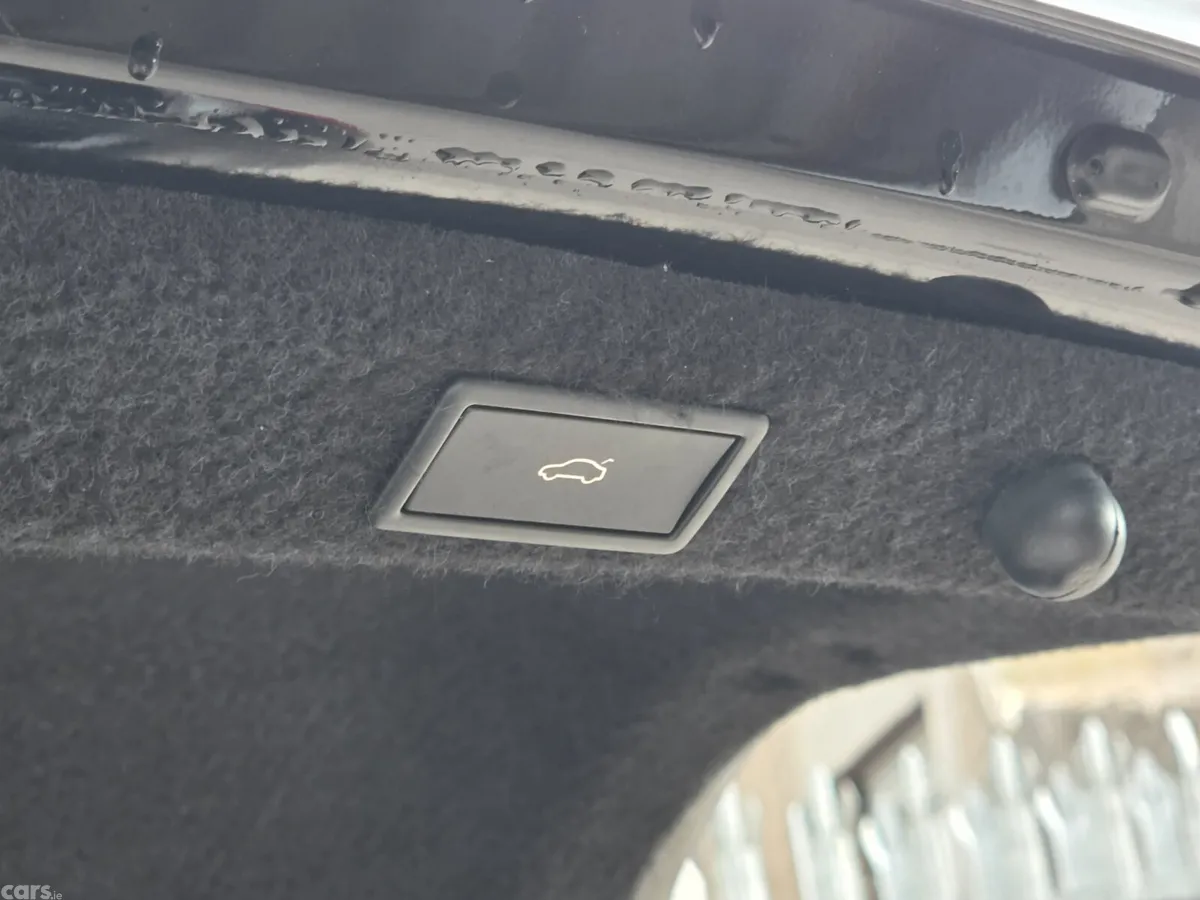 Skoda Octavia Saloon, Diesel, 2024, Black