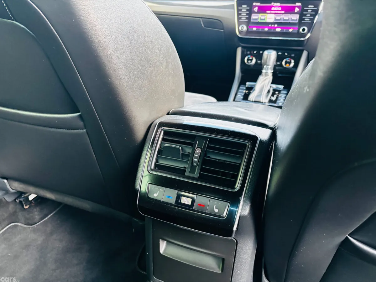 Skoda Superb Hatchback, Diesel, 2018, Black