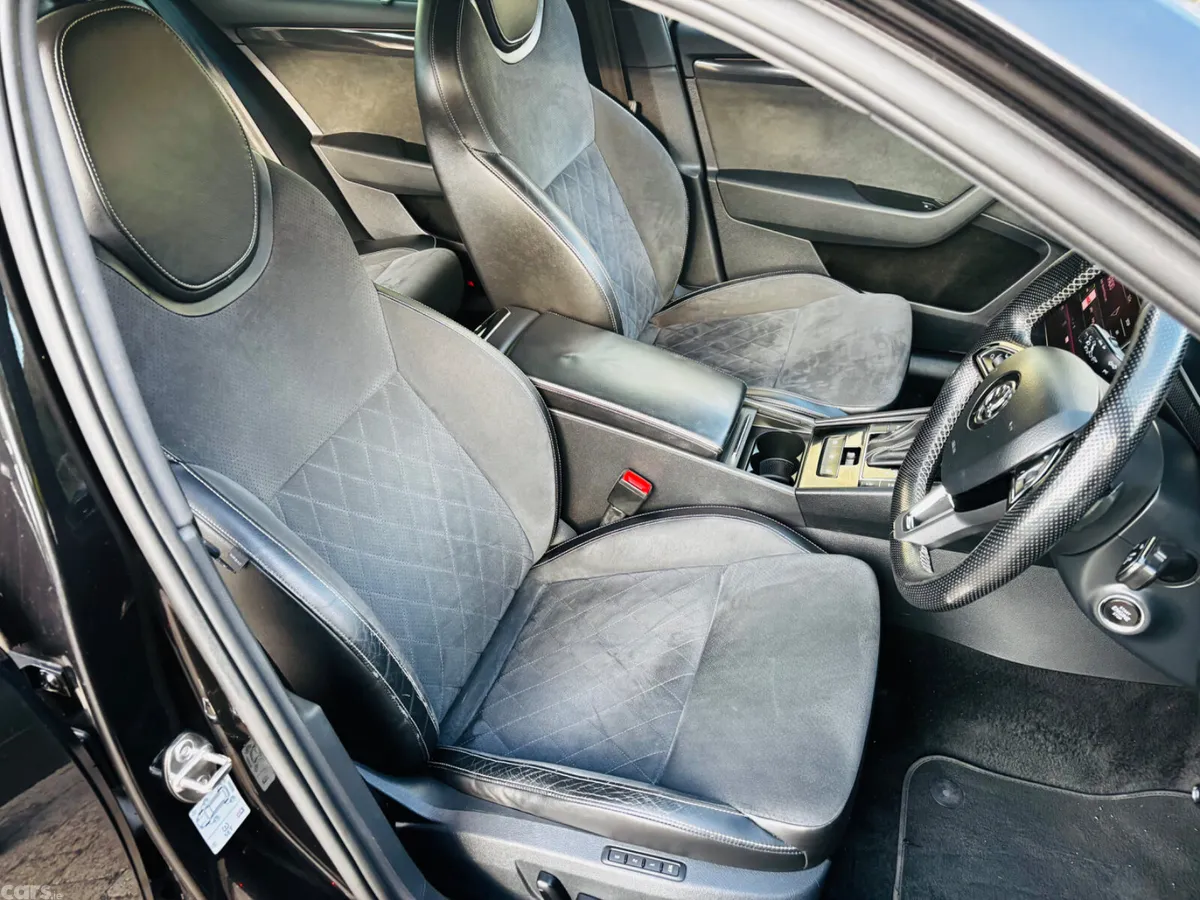 Skoda Superb Hatchback, Diesel, 2018, Black