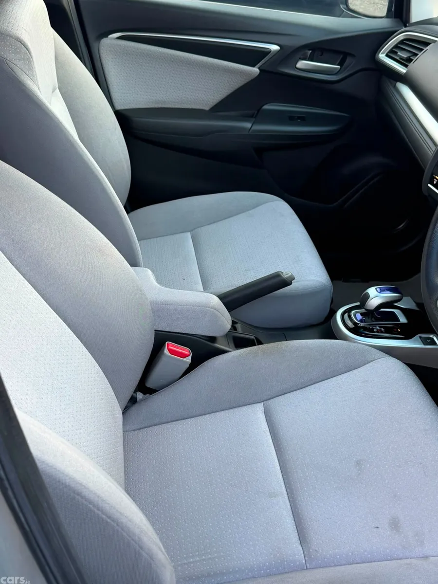 Honda Fit Hatchback, Petrol Hybrid, 2017, Silver